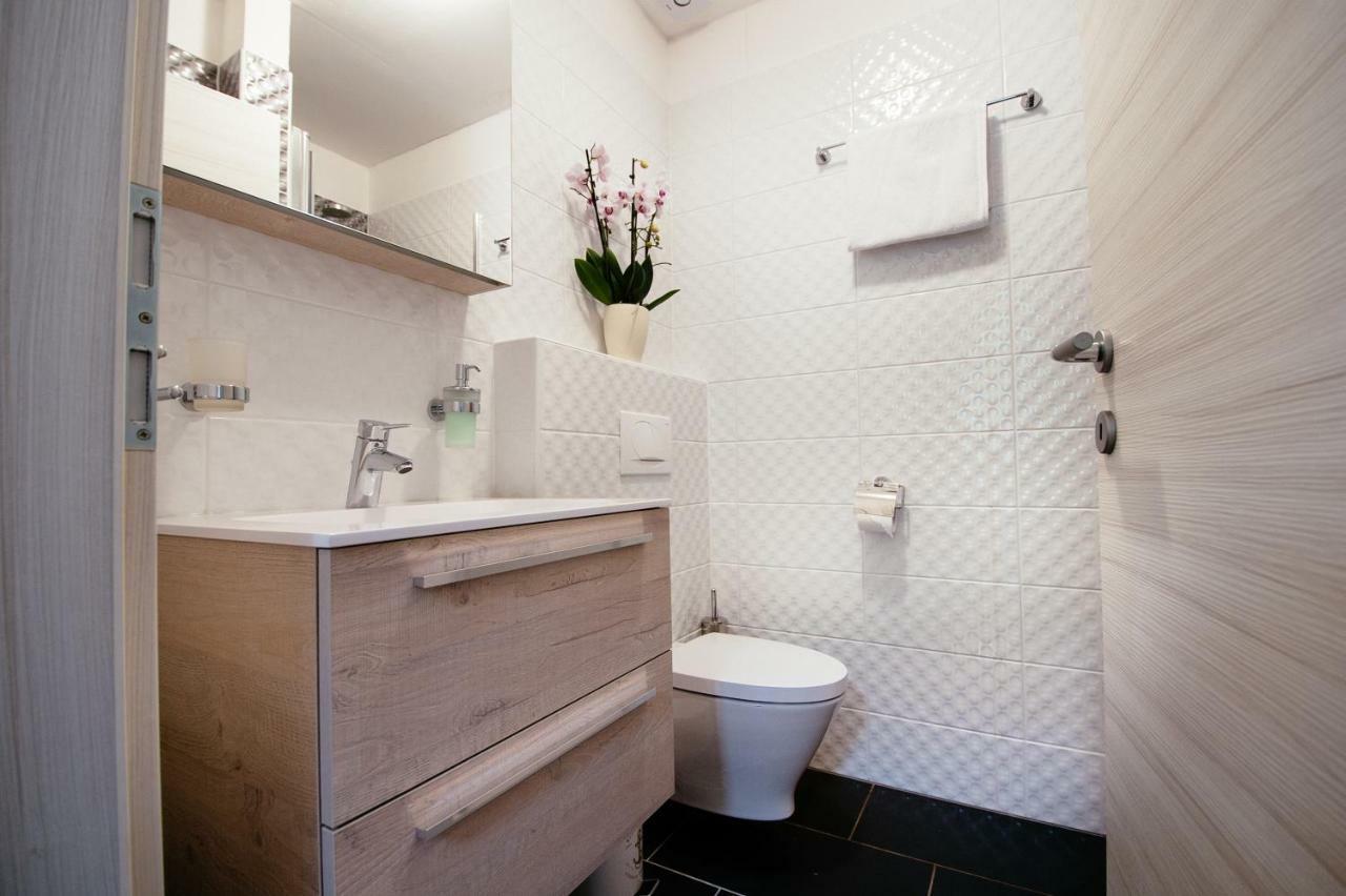 Sunny Rooms Most na Soči Εξωτερικό φωτογραφία